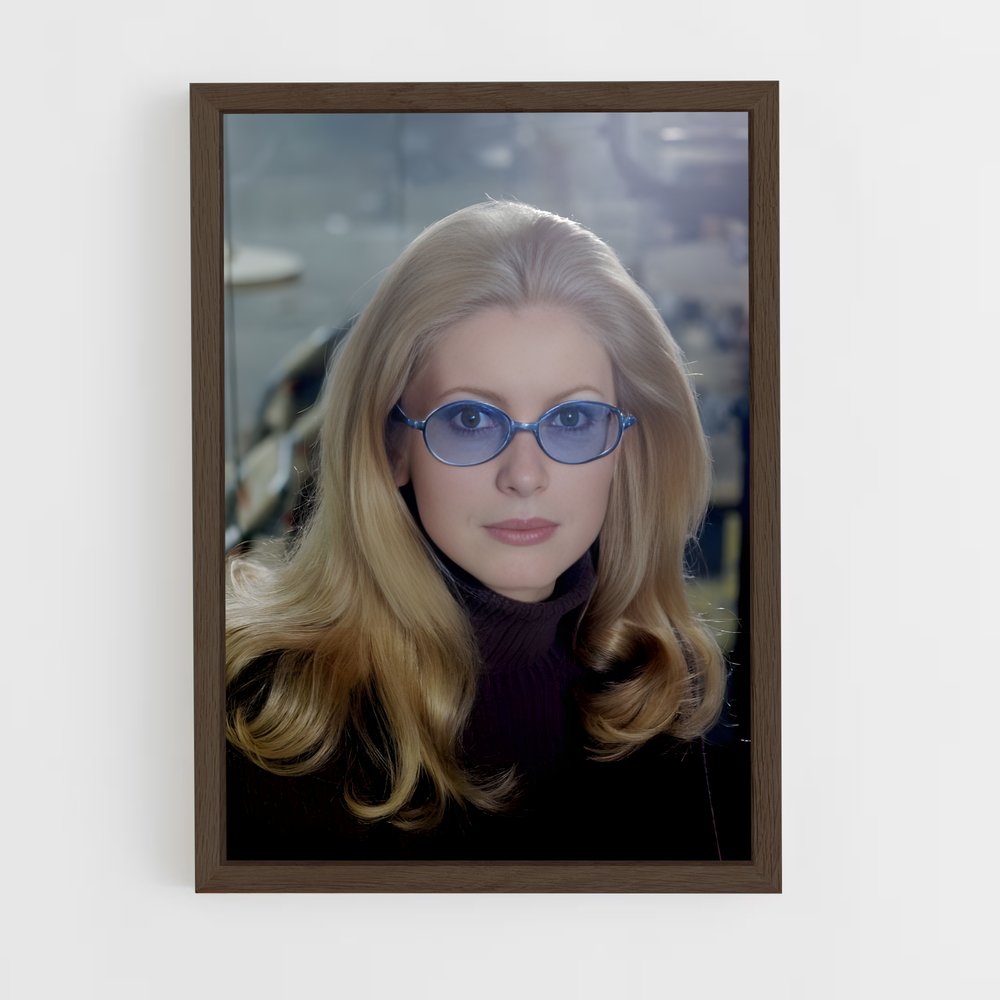 ap-catherine deneuve-2 cadre Bois foncé