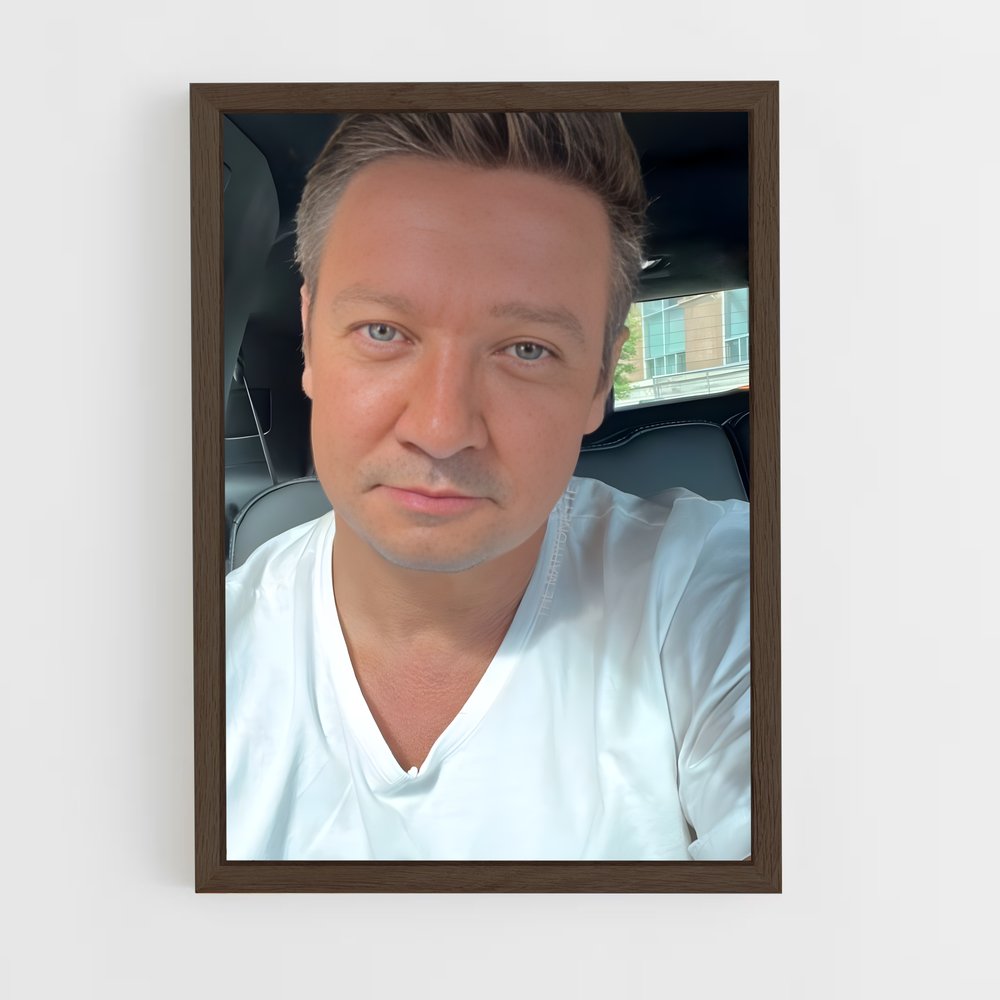 ap-jeremy renner-3 cadre Bois foncé