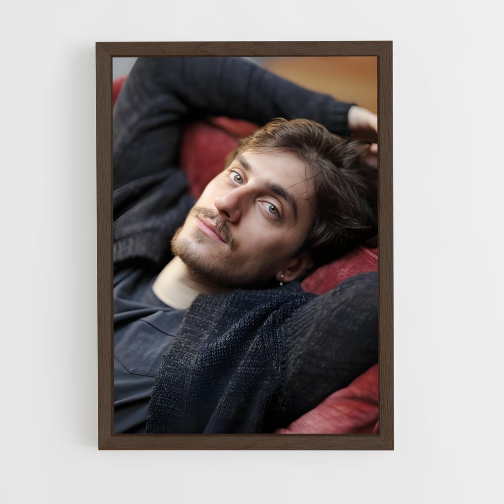 ap-luca marinelli-4 cadre Bois foncé