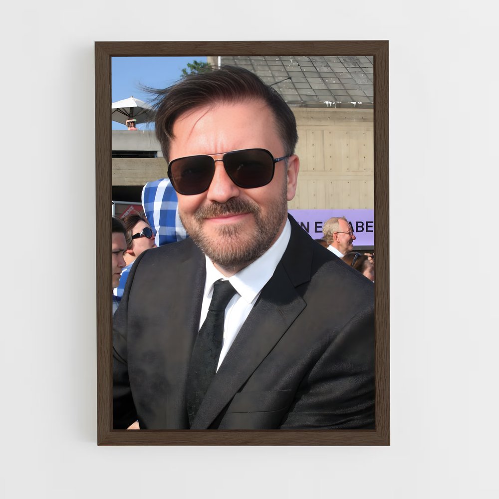 ap-ricky gervais-1 cadre Bois foncé