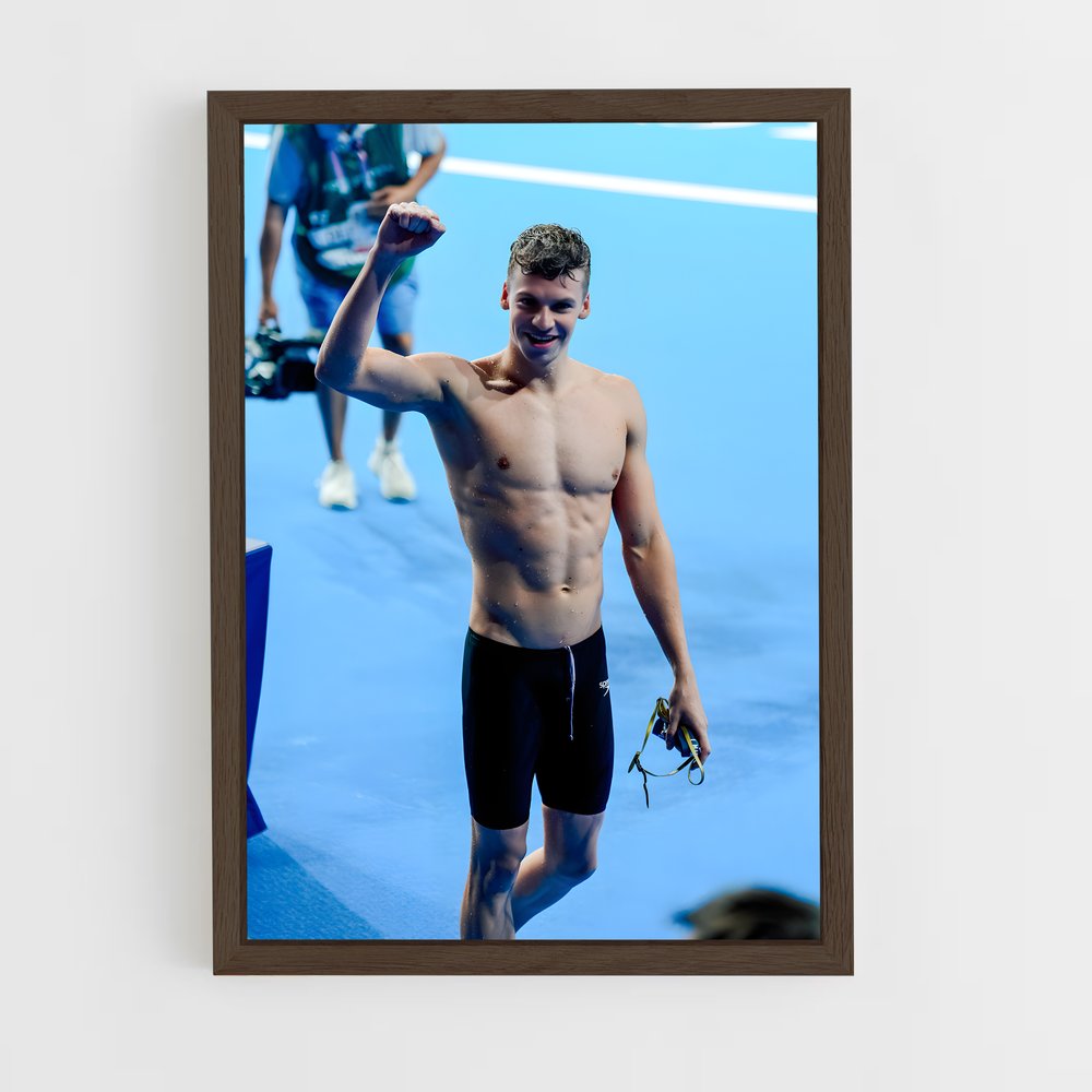 leon-marchand-4 cadre Bois foncé