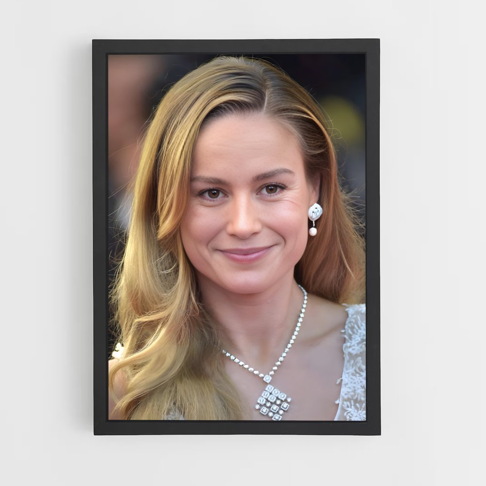 ap-brie larson-1 cadre Noir