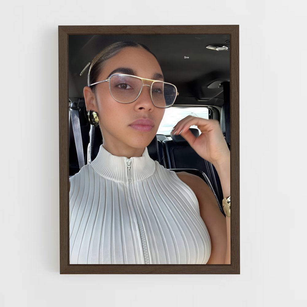 ap-chantel jeffries-3 cadre Bois foncé