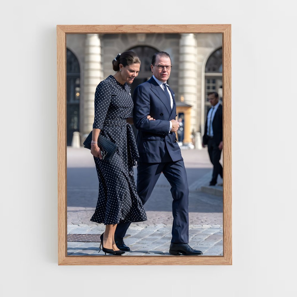 ap-danish royal family-5 cadre Bois clair