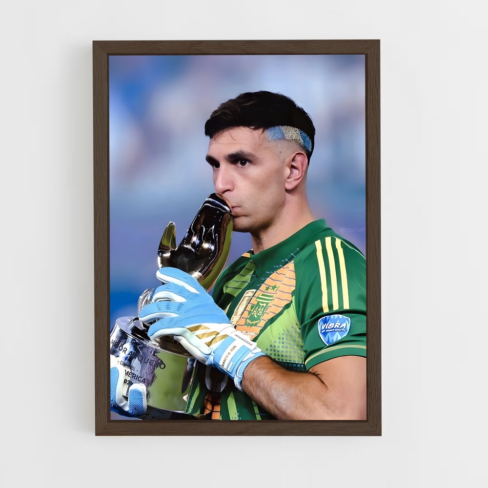 ap-emiliano martinez-1 cadre Bois foncé