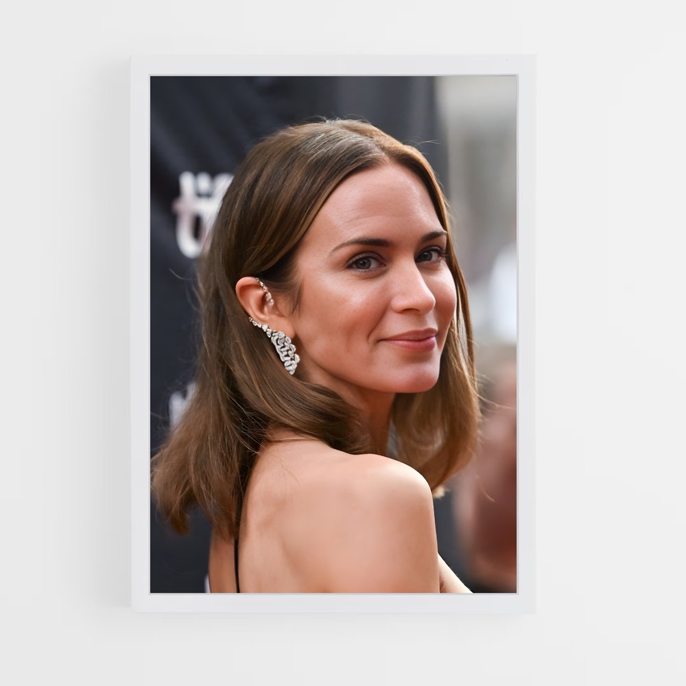 ap-emily blunt-1 cadre Blanc