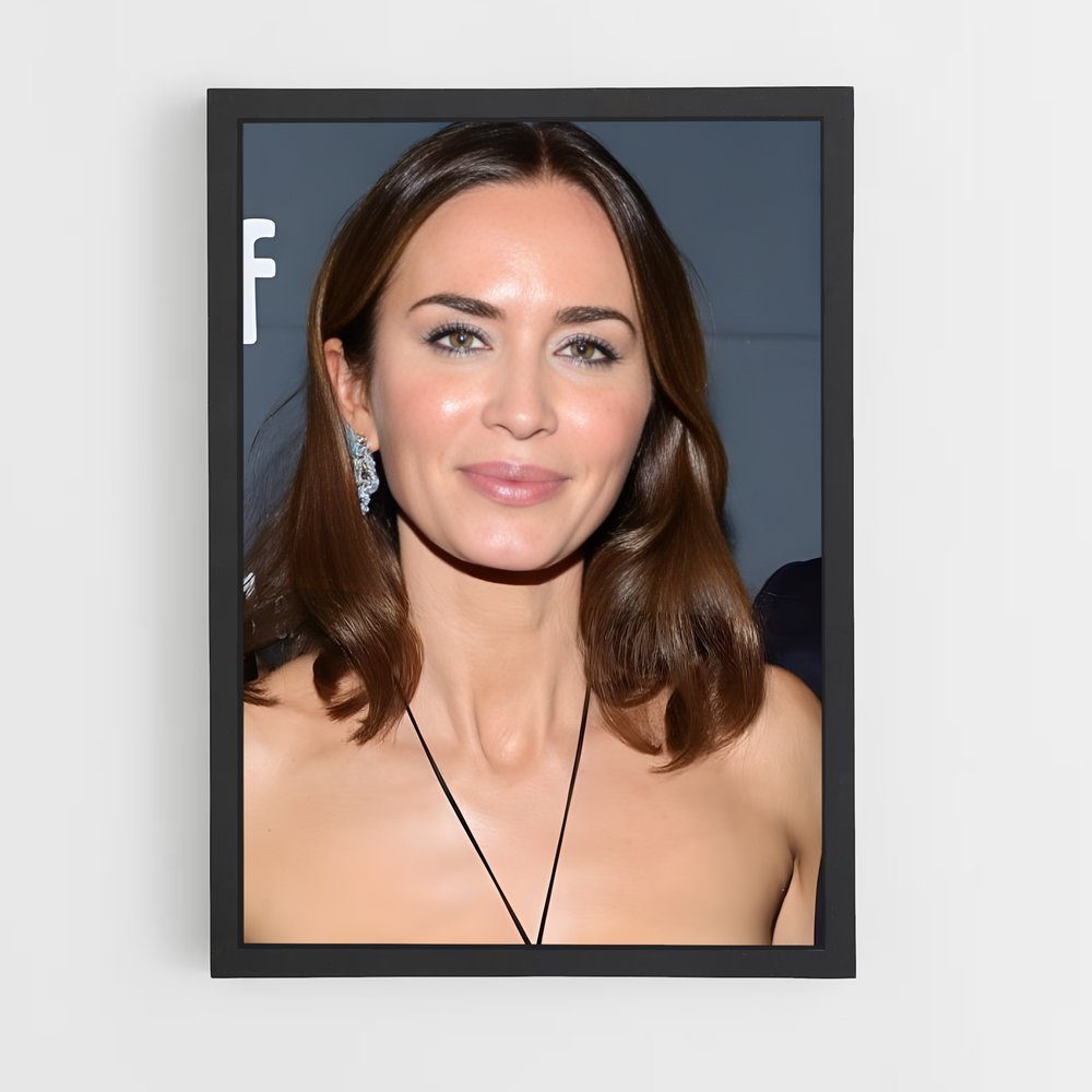 ap-emily blunt-8 cadre Noir