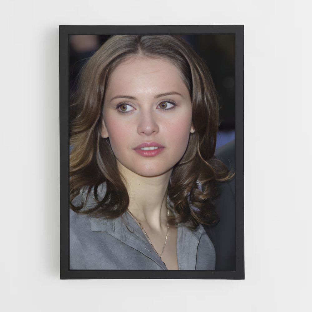 ap-felicity jones-6 cadre Noir
