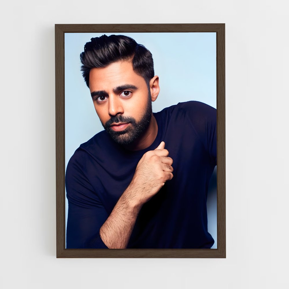 ap-hasan minhaj-1 cadre Bois foncé