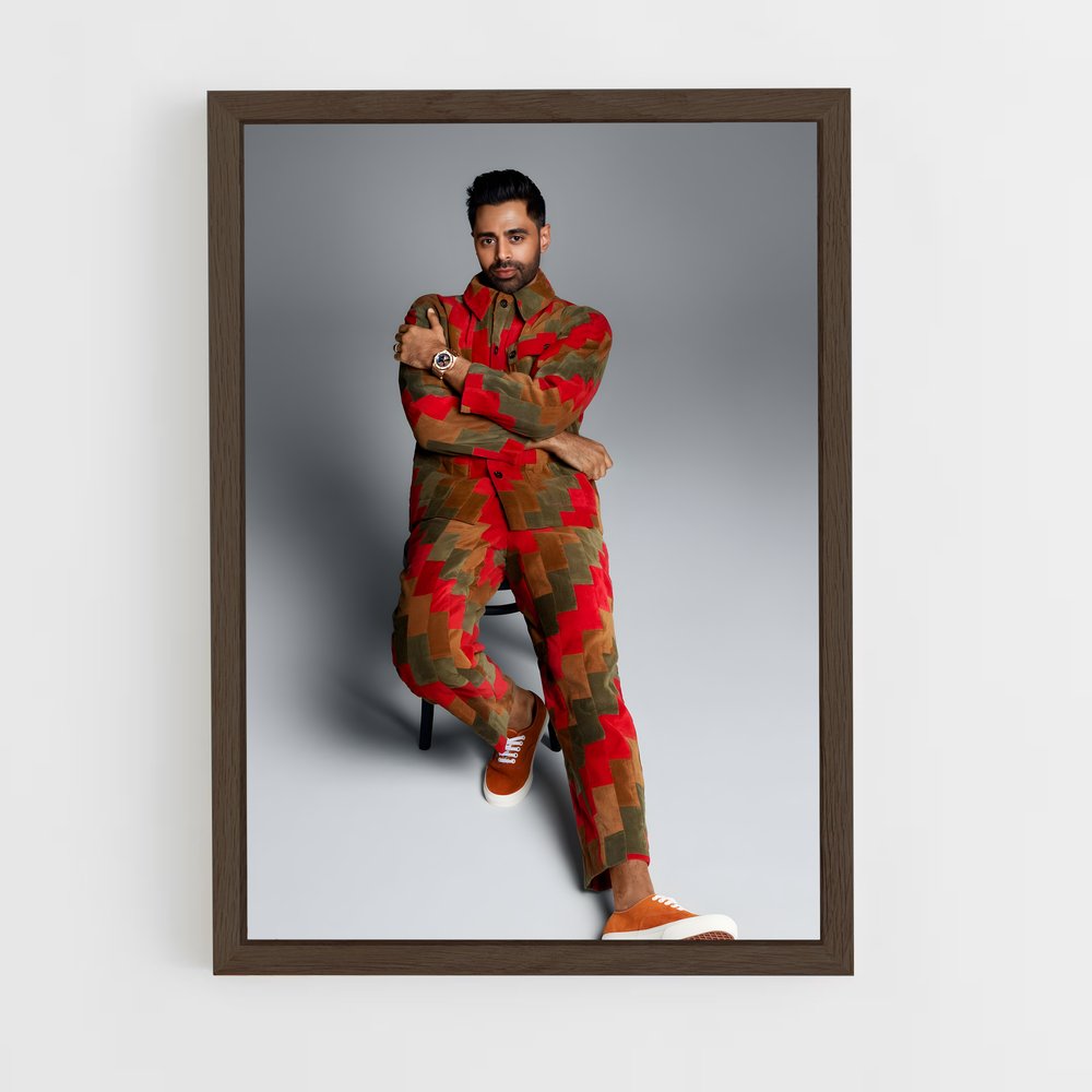 ap-hasan minhaj-5 cadre Bois foncé