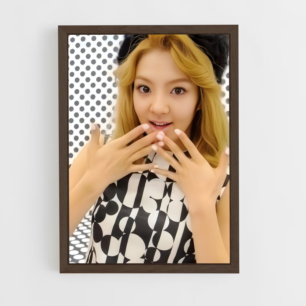 ap-hyoyeon-1 cadre Bois foncé