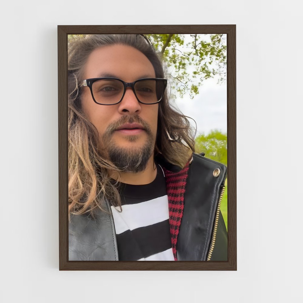 ap-jason momoa-3 cadre Bois foncé