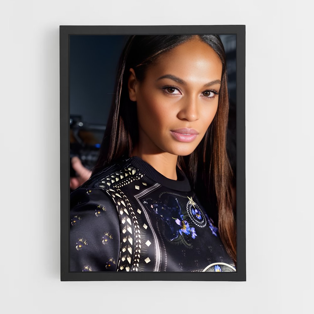 ap-joan smalls-2 cadre Noir