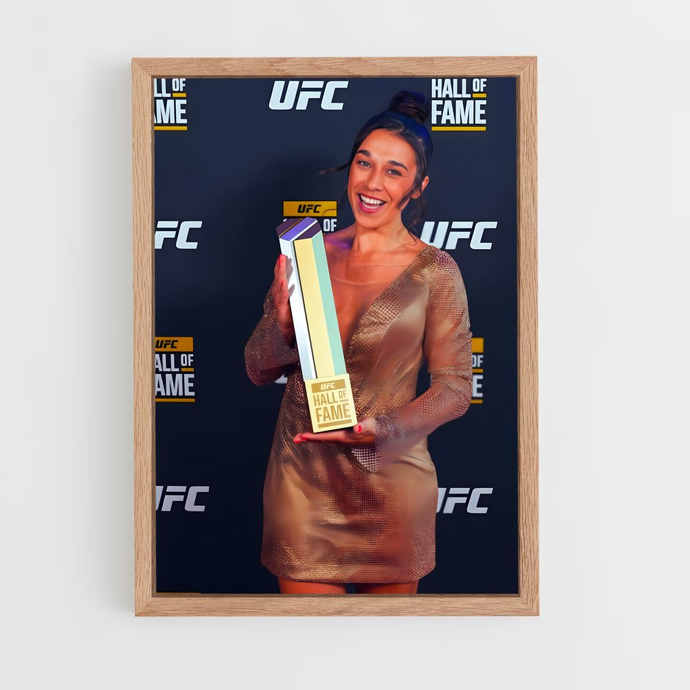 ap-joanna jedrzejczyk-5 cadre Bois clair