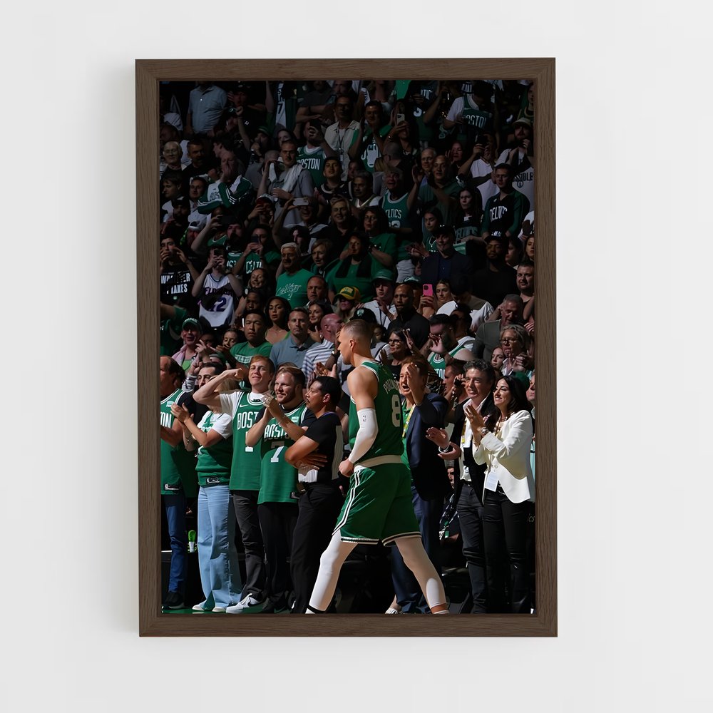 ap-kristaps porzingis-4 cadre Bois foncé