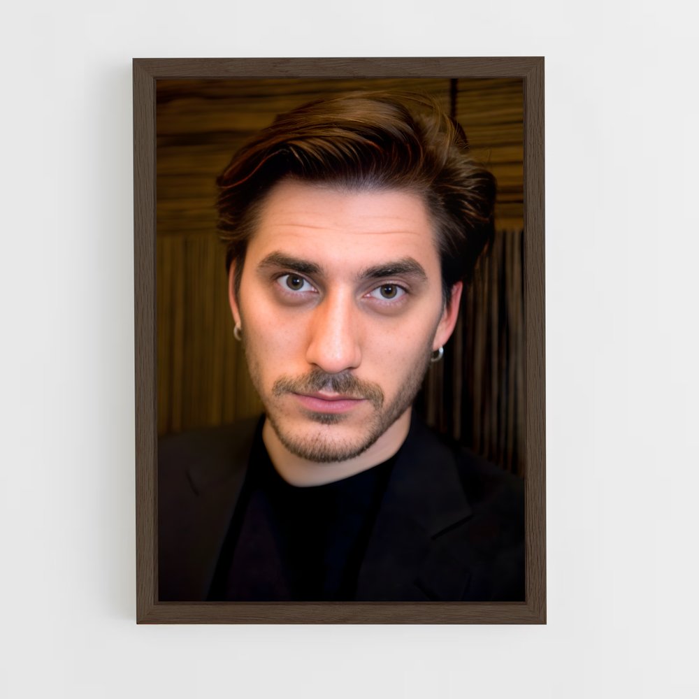 ap-luca marinelli-3 cadre Bois foncé