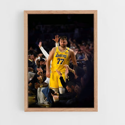 ap-luka doncic-2 cadre Bois clair