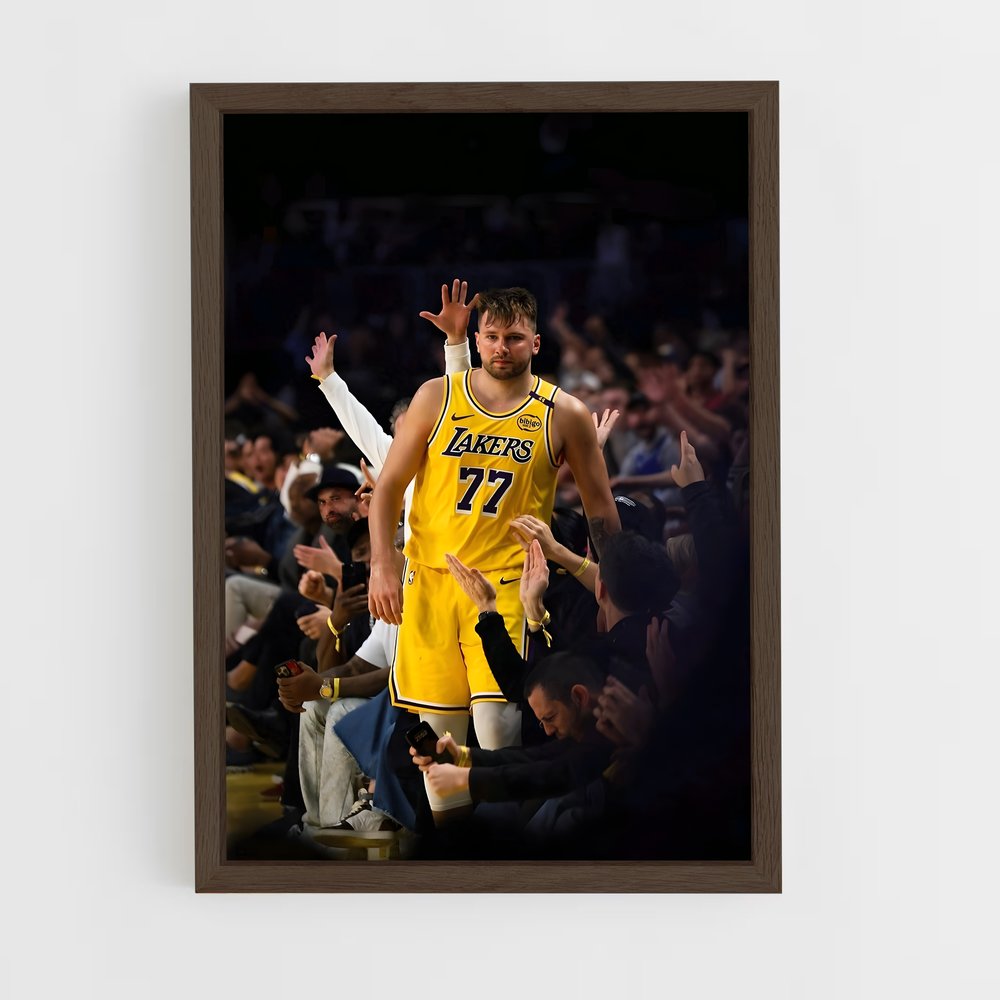ap-luka doncic-2 cadre Bois foncé