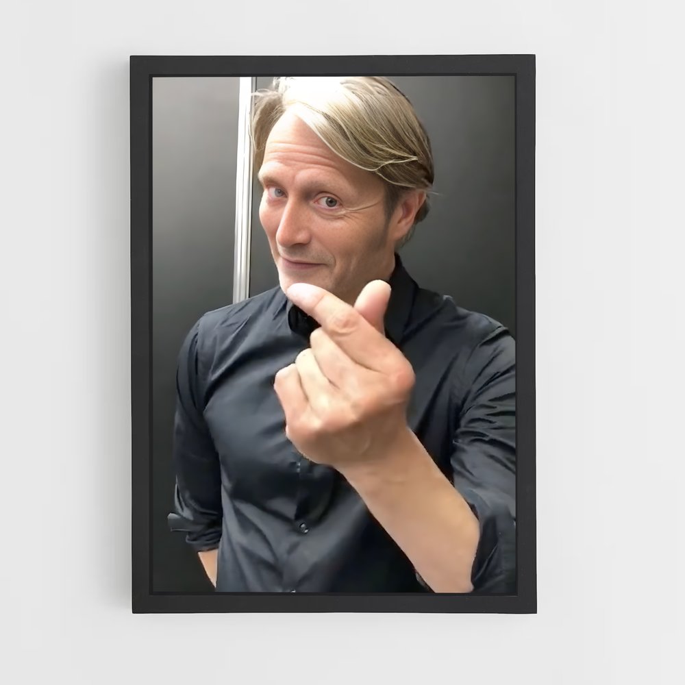 ap-mads mikkelsen-3 cadre Noir