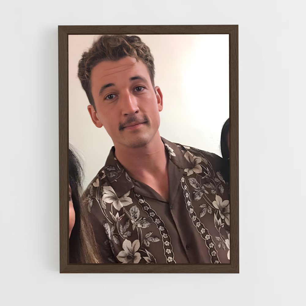ap-miles teller-8 cadre Bois foncé