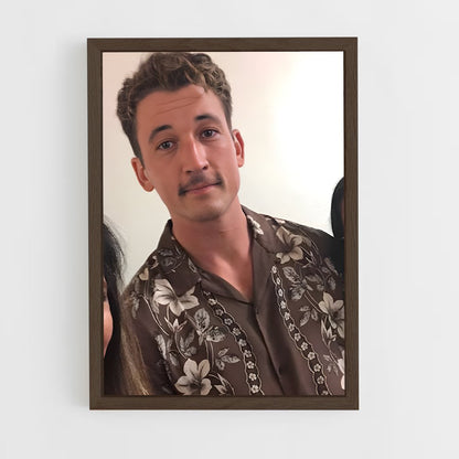 ap-miles teller-8 cadre Bois foncé