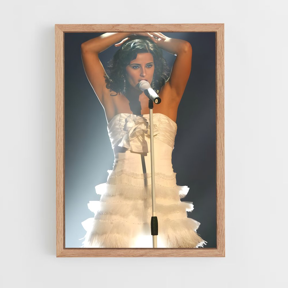 ap-nelly furtado-4 cadre Bois clair