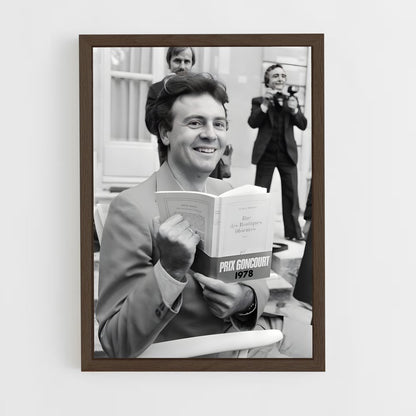 ap-patrick modiano-8 cadre Bois foncé