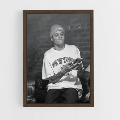 ap-pete davidson-4 cadre Bois foncé