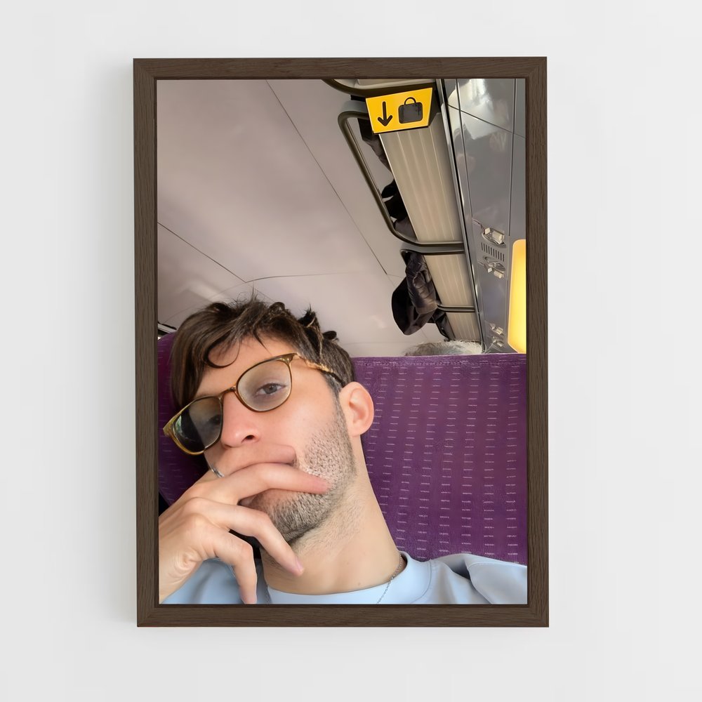 ap-pierre niney-5 cadre Bois foncé
