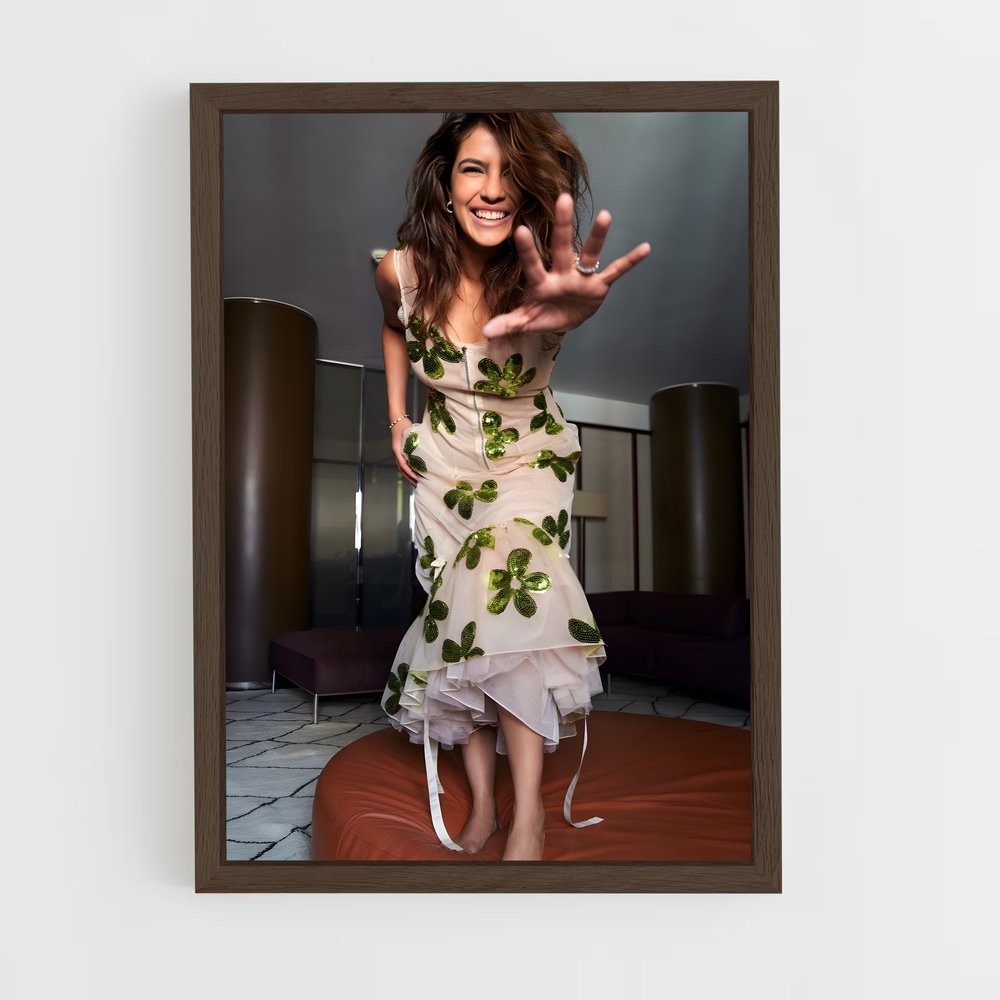 ap-priyanka chopra-4 cadre Bois foncé
