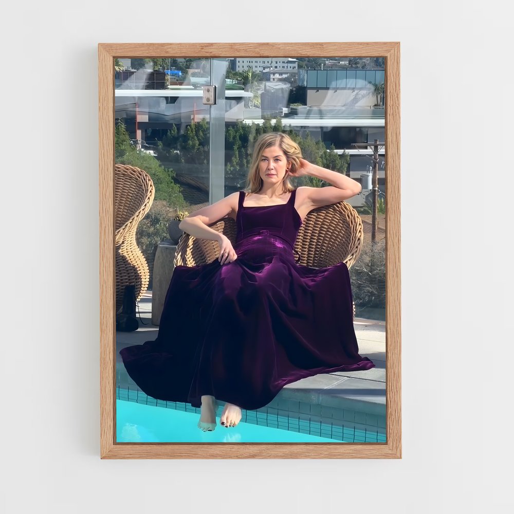 ap-rosamund pike-1 cadre Bois clair
