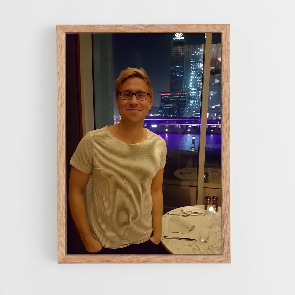 ap-russell howard-3 cadre Bois clair