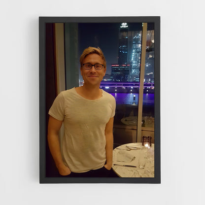 ap-russell howard-3 cadre Noir