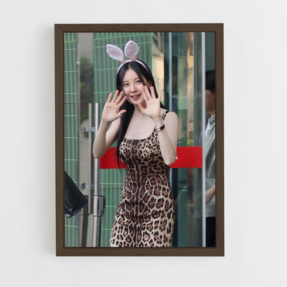 ap-seohyun-6 cadre Bois foncé