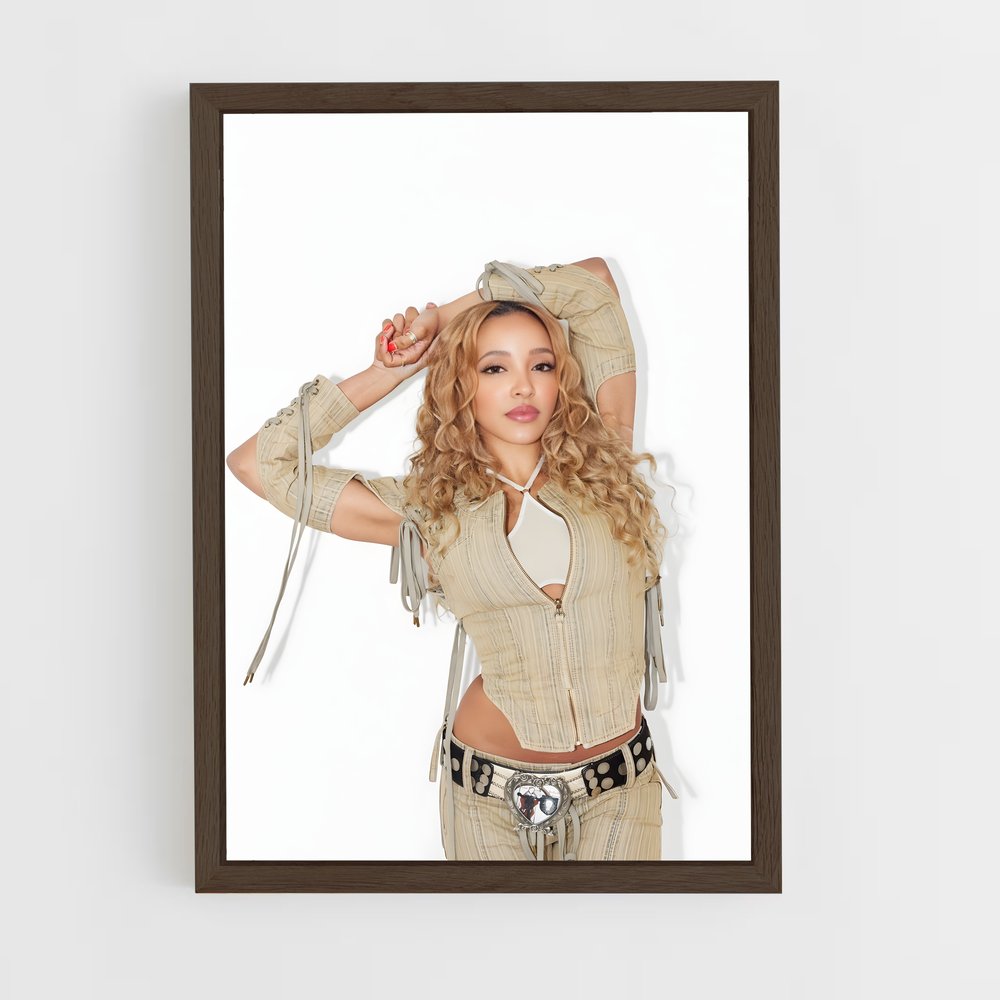 ap-tinashe-1 cadre Bois foncé