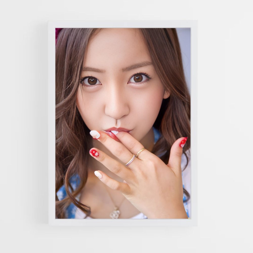 ap-tomomi itano-4 cadre Blanc
