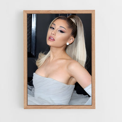 ariana-grande-3 cadre Bois clair