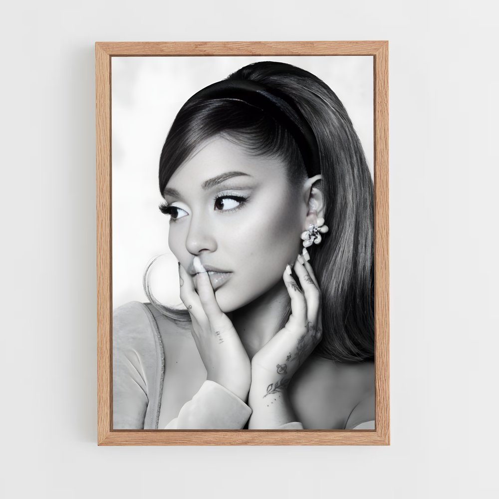 ariana-grande-8 cadre Bois clair