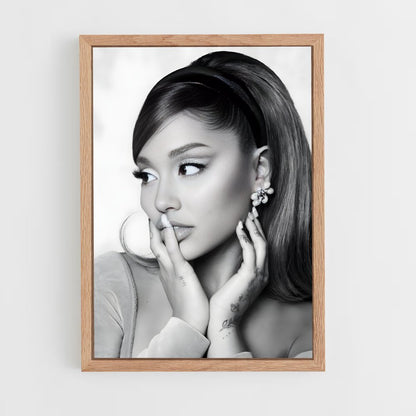 ariana-grande-8 cadre Bois clair