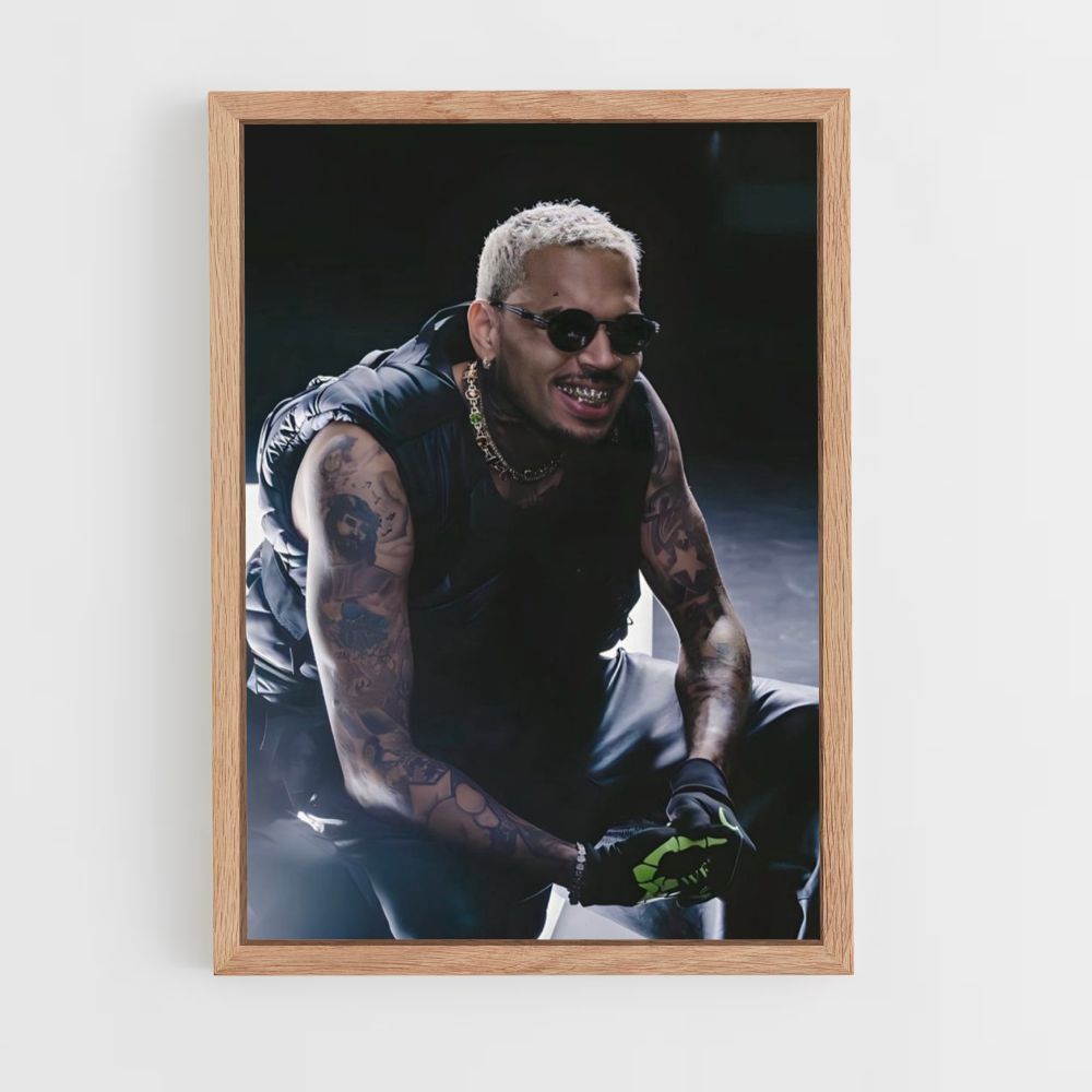 Póster Chris Brown sorridente